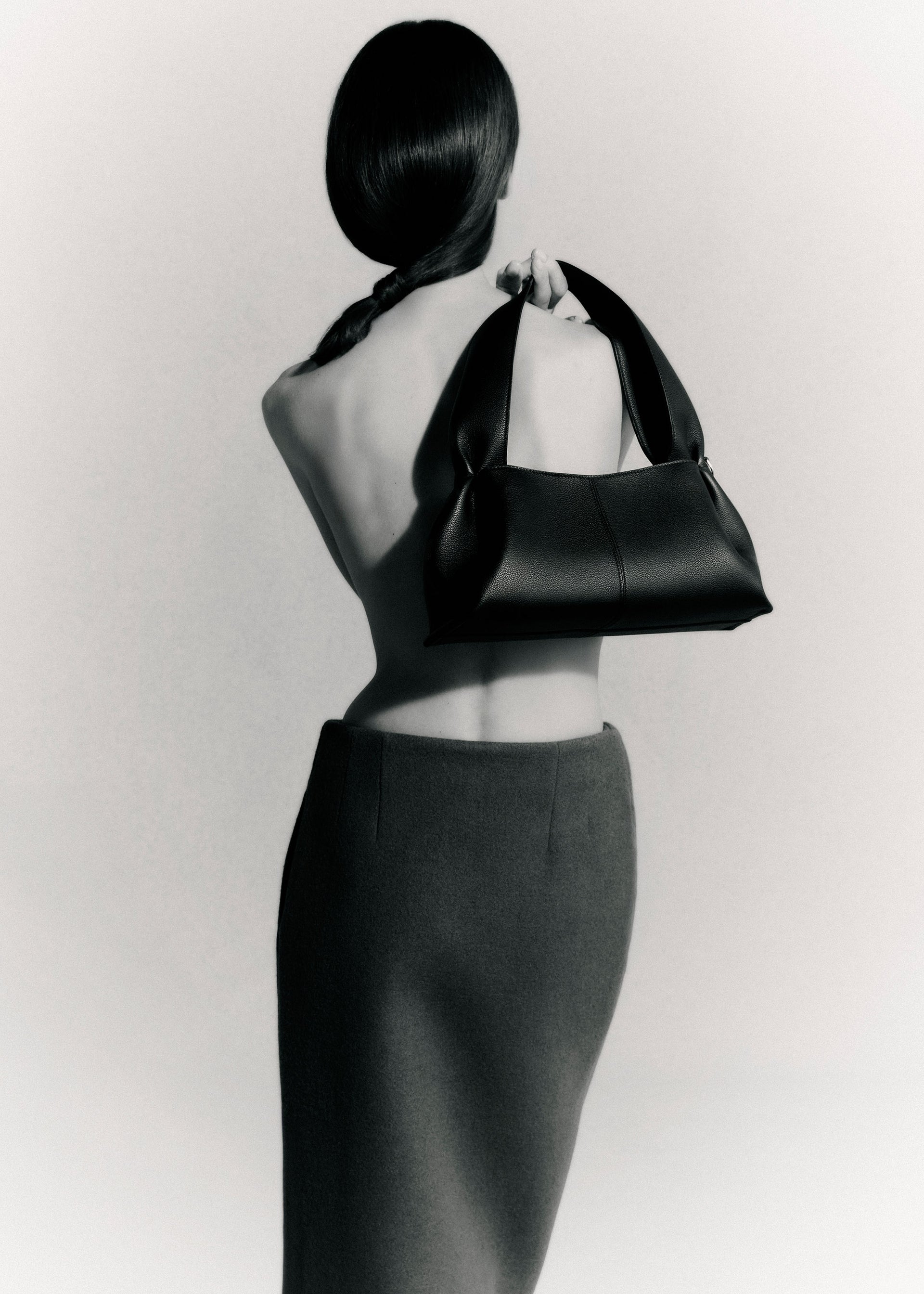 Numéro Neuf East-West - Textured Black