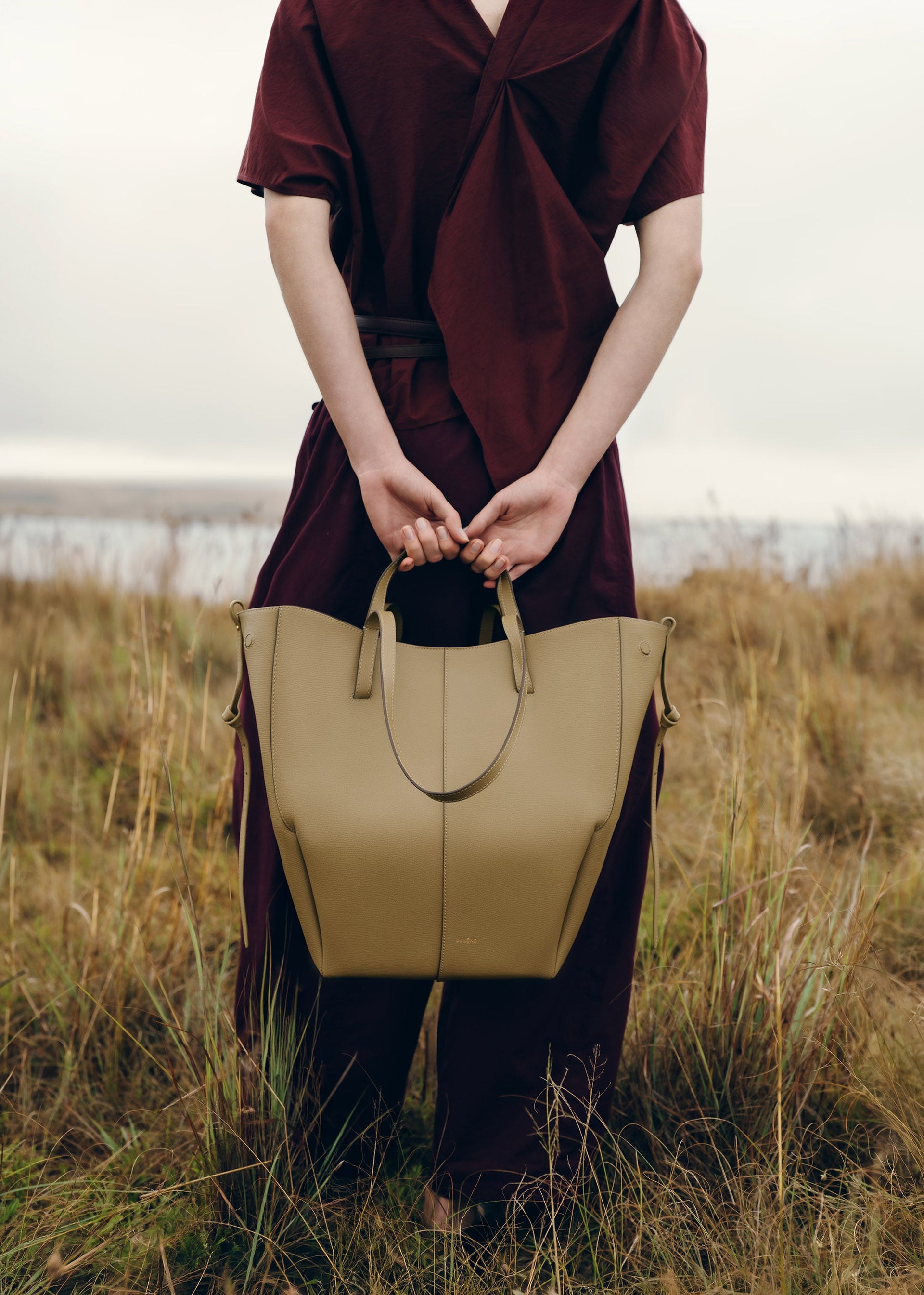 Cyme Tote - Textured Smoky Olive