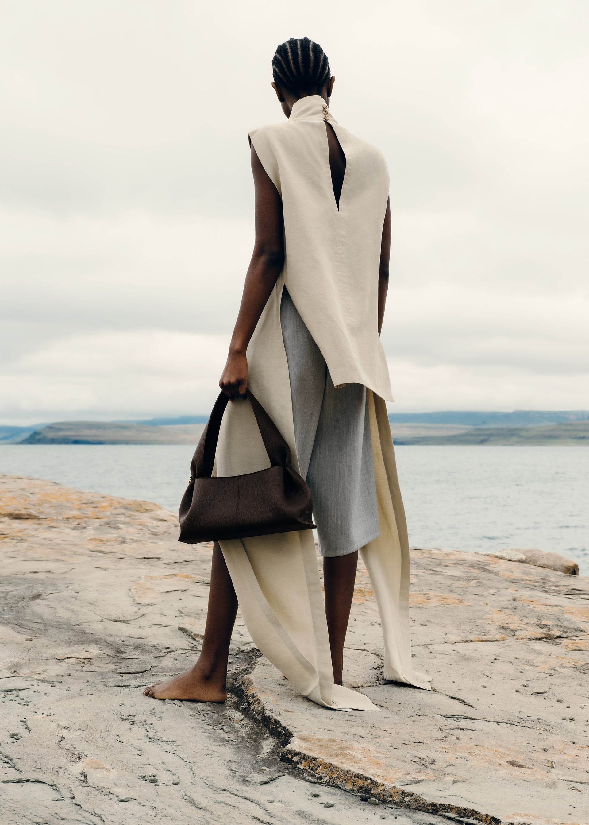 Numéro Neuf East-West - Textured Ebony